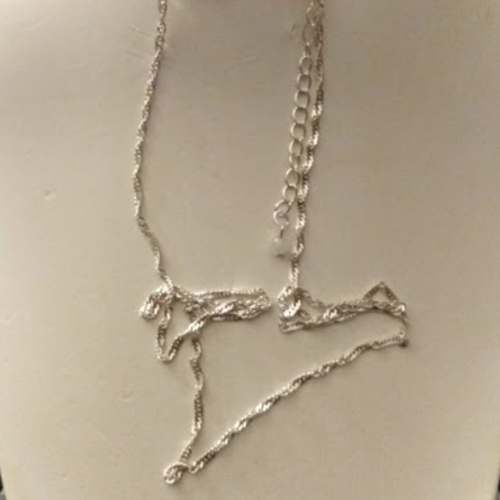 SOLUTIONS Modern Silver Twisted Sparkly Diamond Cut 24" Chain Necklace**NEW! - Picture 2 of 3